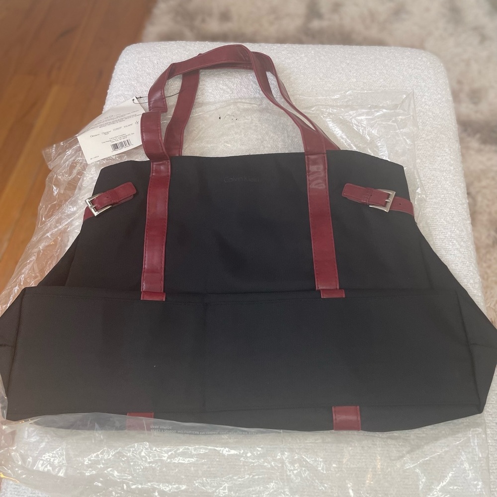 Calvin Klein tote - Picture 2 of 6
